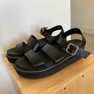 Platform sandals